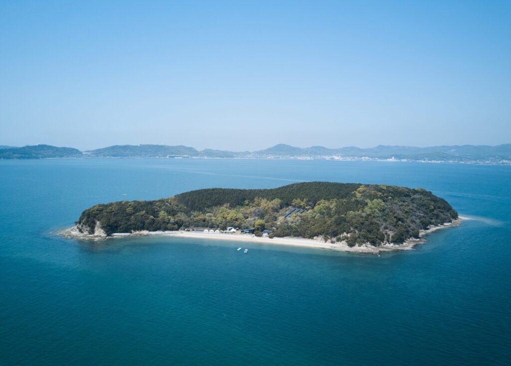 瀬戸内海の無人島KUJIRA-JIMAをまるごと遊び尽くす