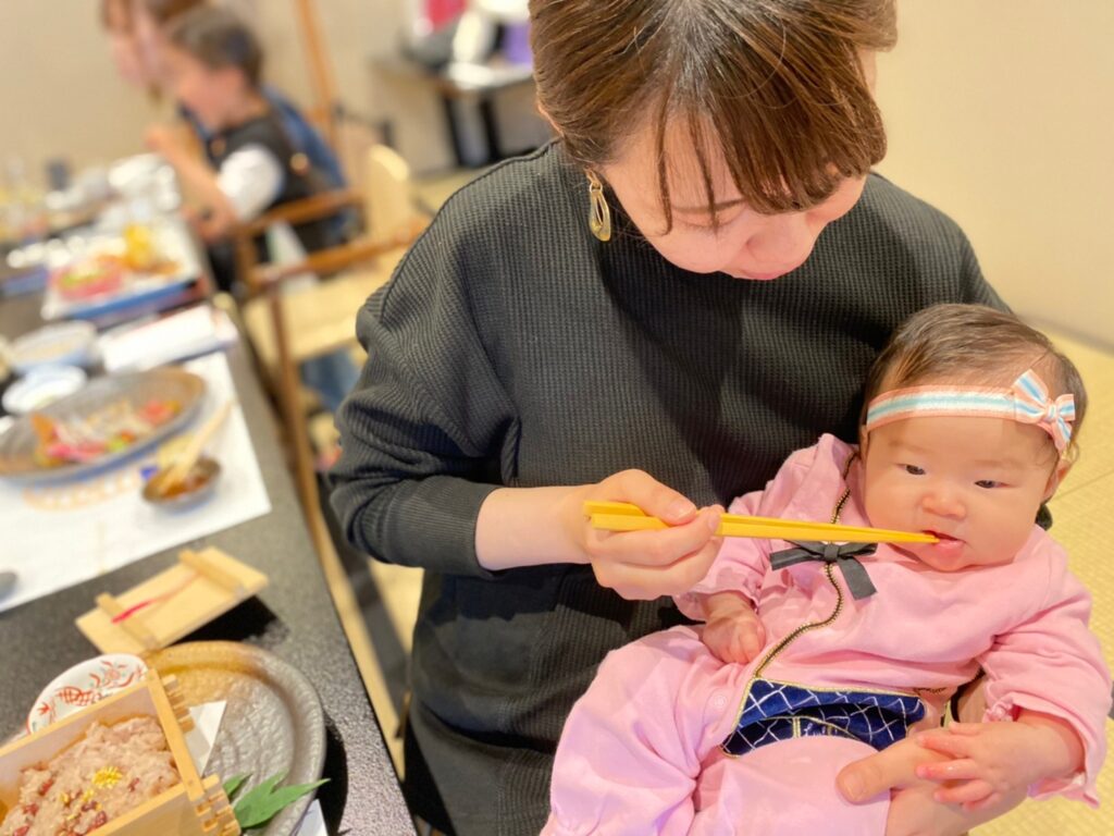 お食い初めの様子